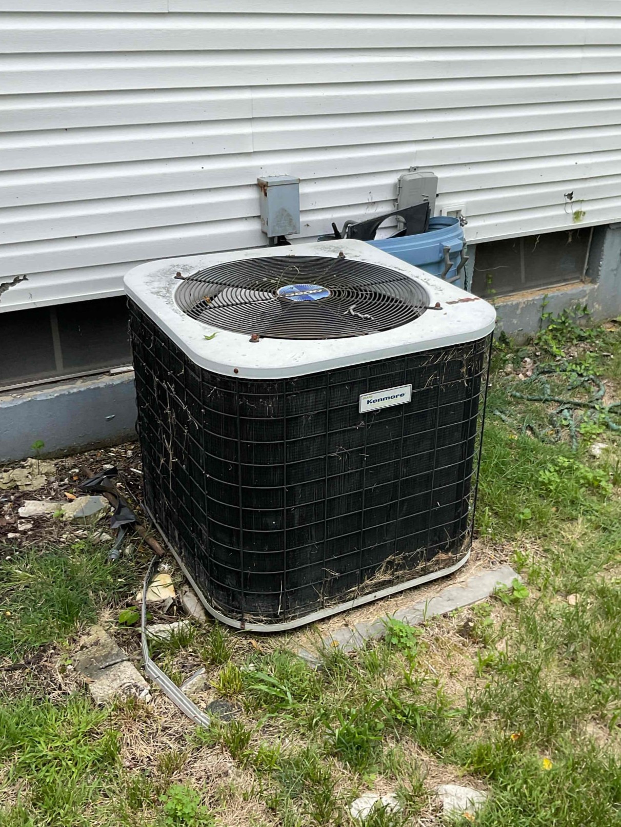 Kenmore AC Unit in Columbus, OH, replaced by Logan Services.