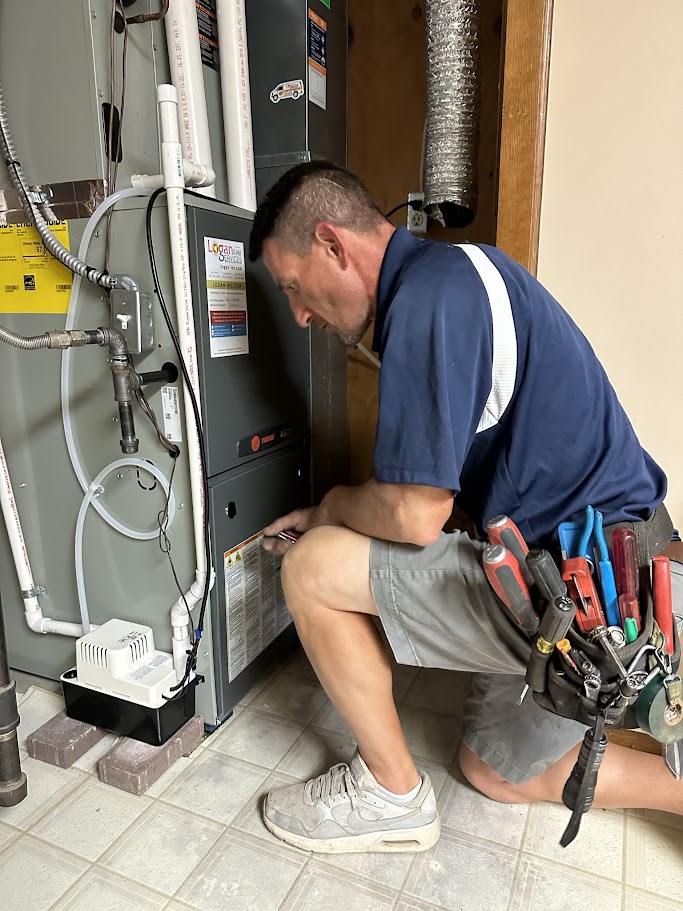 Professional furnace repair, maintenance & installation in Burlington, KY. Logan Services keeps your home warm, safe & energy efficient all winter.