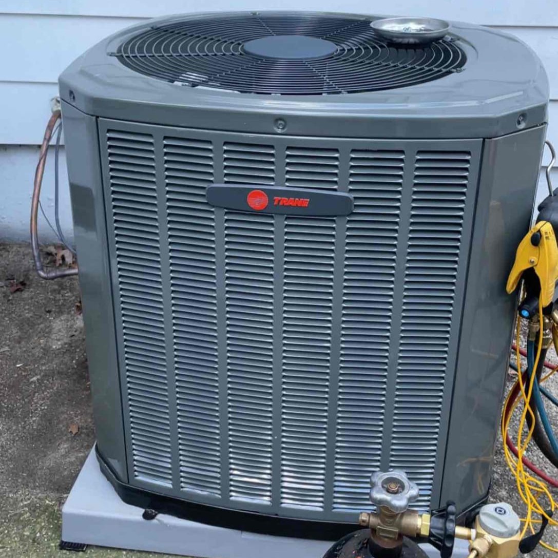 Trane XR14 installed in Dayton, OH, by Logan Services.